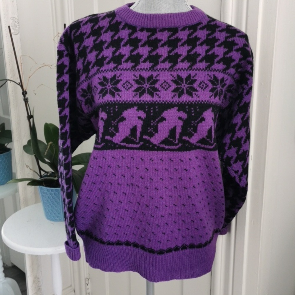 Vintage tour de Force 100% Shetland wool purple sweater. Cozycore. Size Medium.